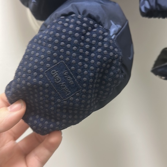 NWOT Gap Dino newborn snow suit size 0-6months - Picture 4 of 7